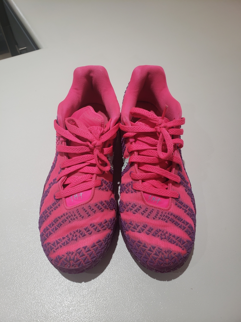 Men's US Size 10 Fuscia Nike Ja Morant 3 Basketball Shoes